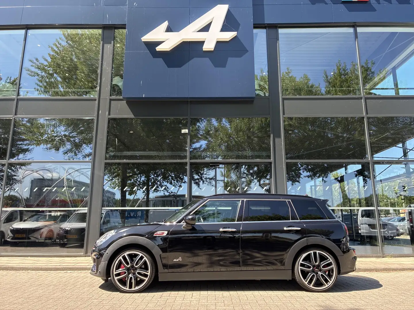 MINI John Cooper Works Clubman Mini 2.0 ALL4 Chili JCW | PANORAMADAK | HEAD UP | Zwart - 2