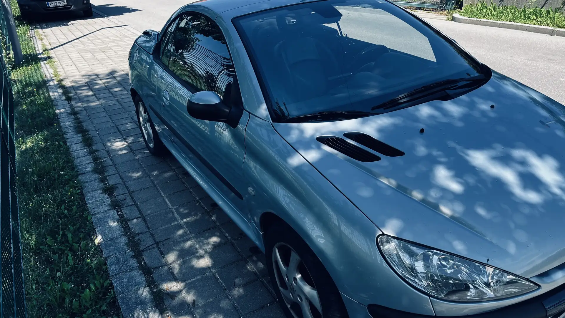 Peugeot 206 CC Platinum Grau - 2