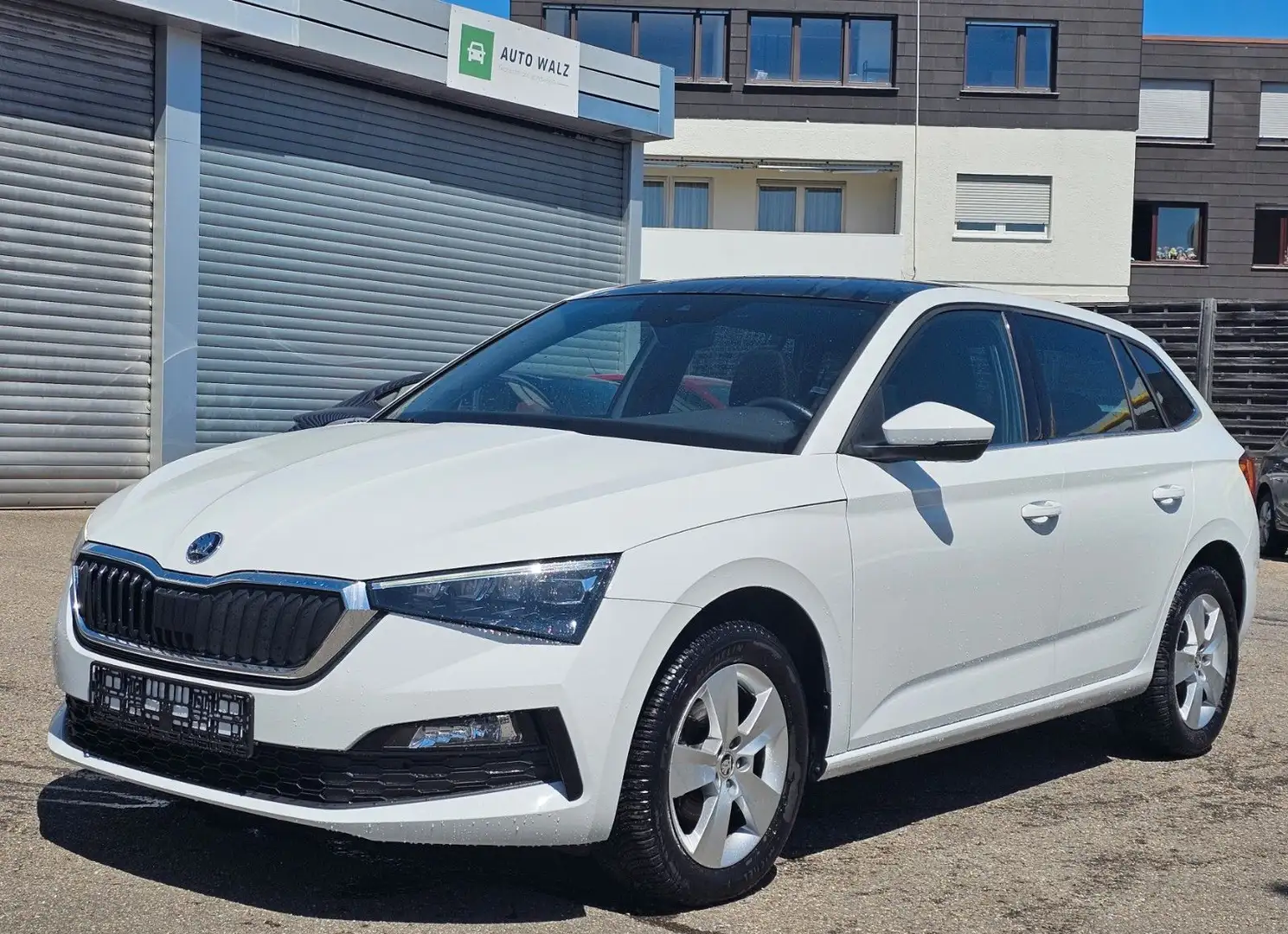 Skoda Scala 1,5 TSI DSG Style Panormadach Weiß - 1