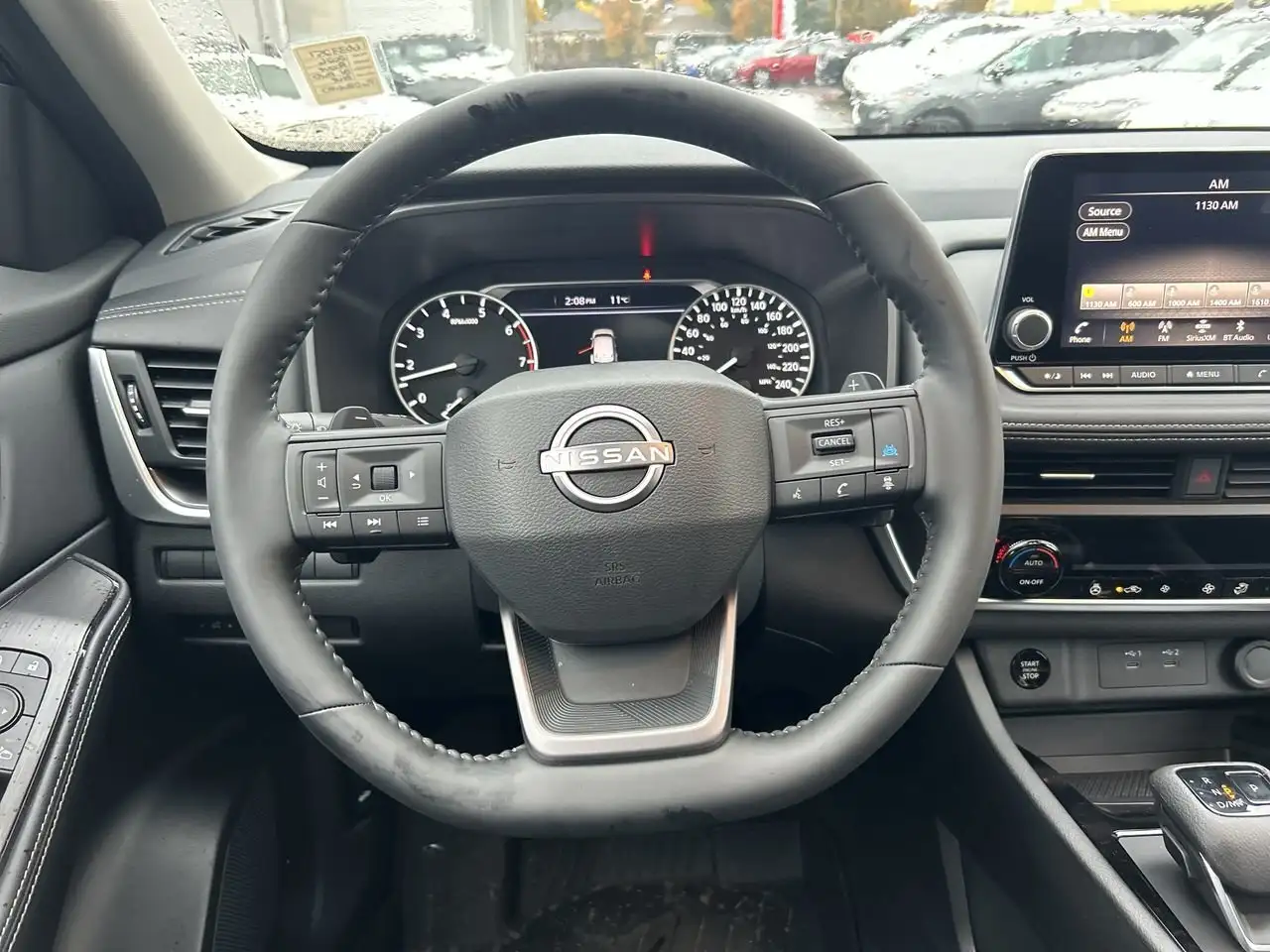 Nissan Rogue снимка Nissan Rogue
