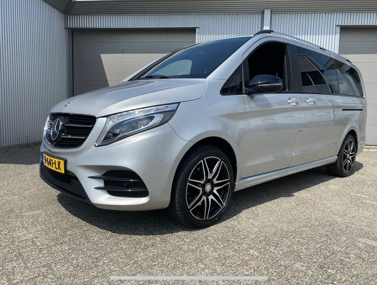 Mercedes-Benz V V 250d 4-Matic, BURMESTER, Long, 360, Carbon Zilver - 2
