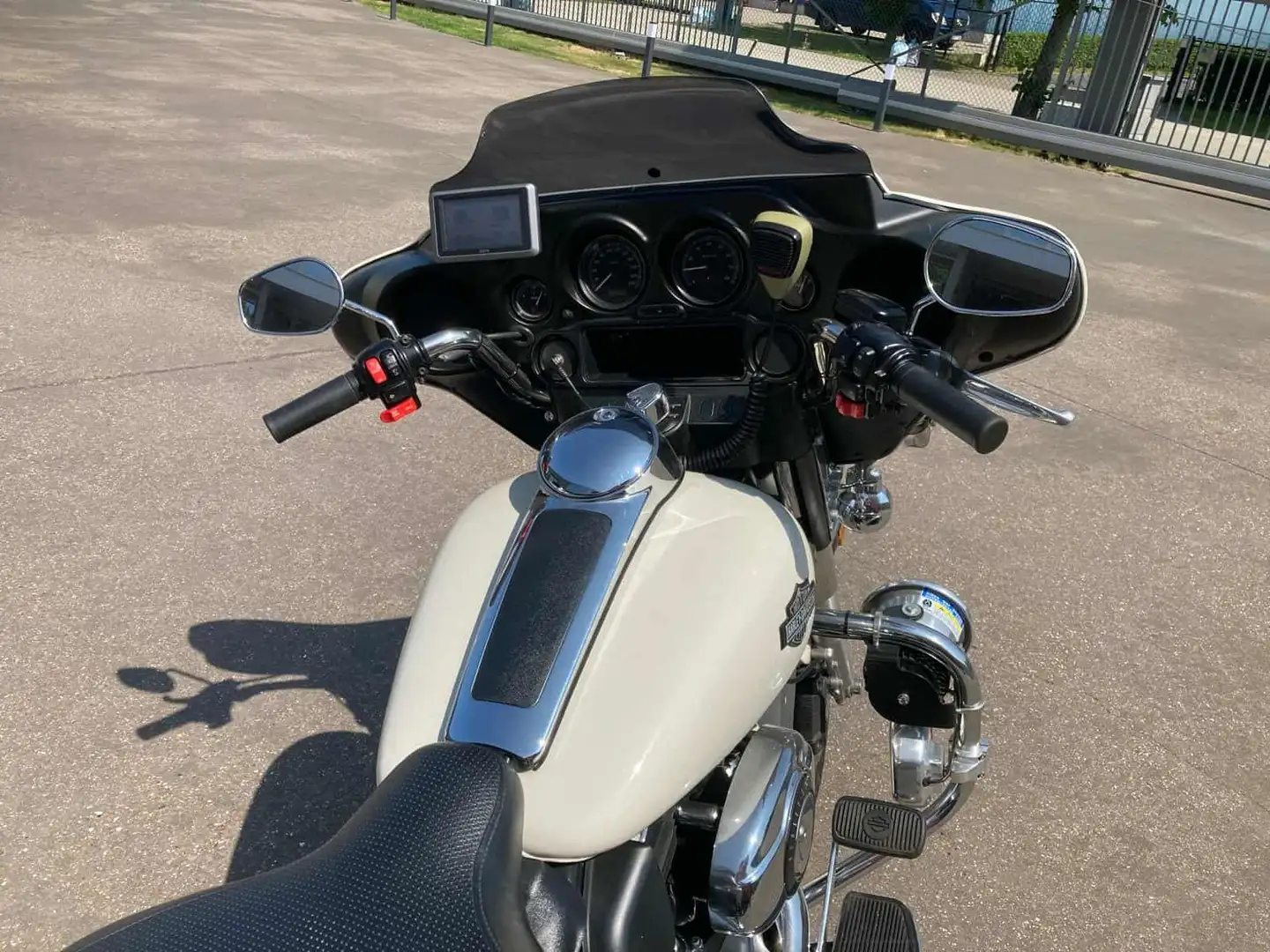 Harley-Davidson Electra Glide Blanc - 2