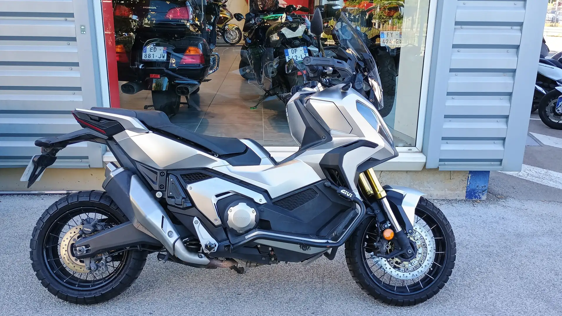 Honda X-ADV Silber - 1