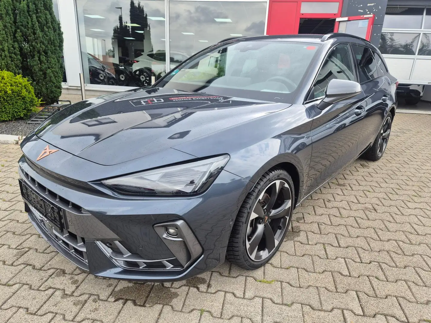CUPRA Leon ST 1.5 TSI FACELIFT 5-JAHRE-GARANTIE ACC Grau - 2