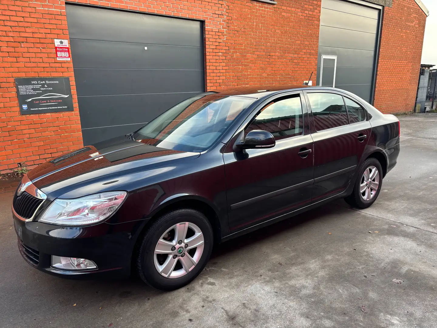 Skoda Octavia Octavia 1.2 TSI Active Schwarz - 2