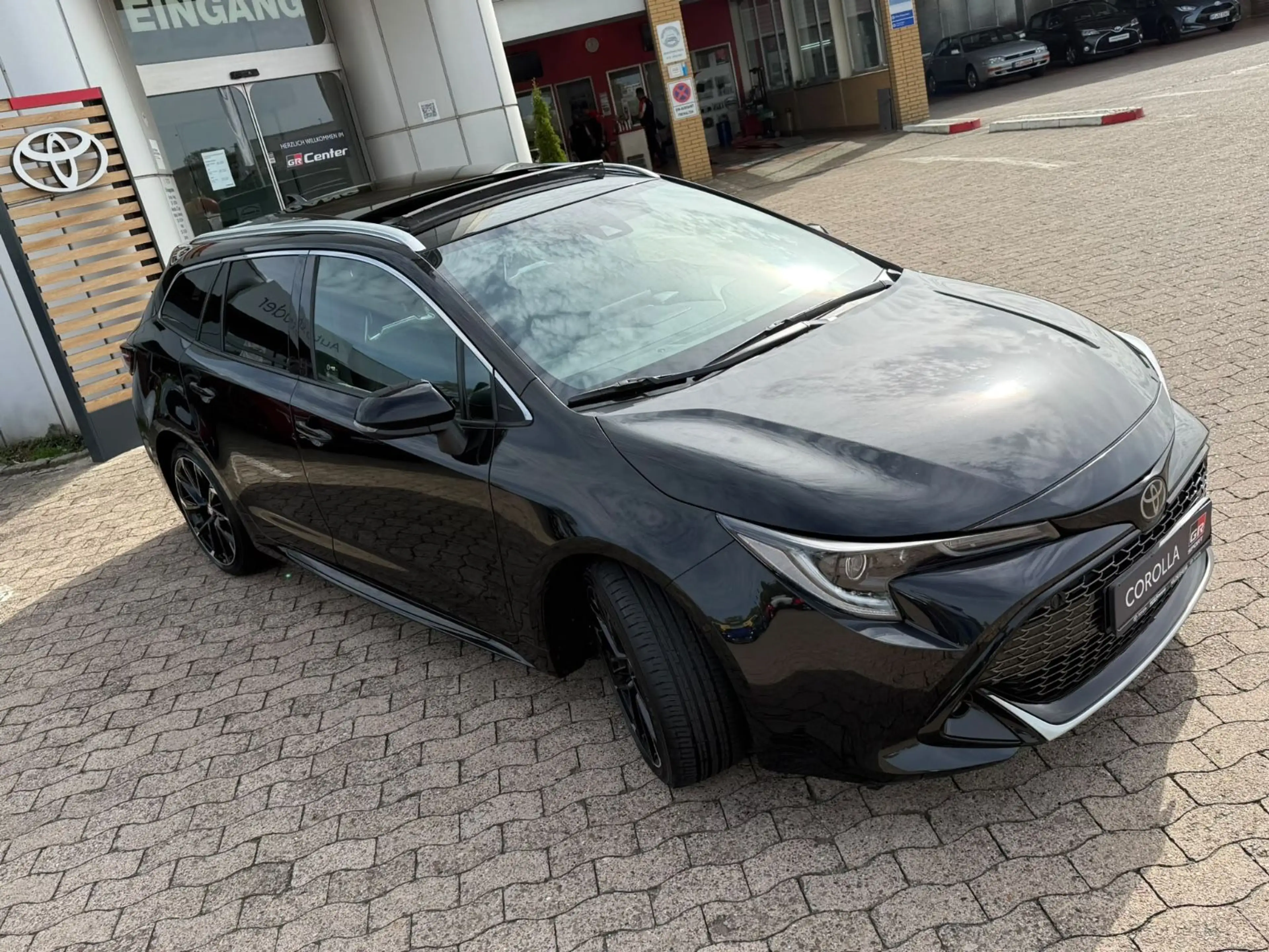 Toyota Corolla TS GR **PANORAMADACH** — photo 3