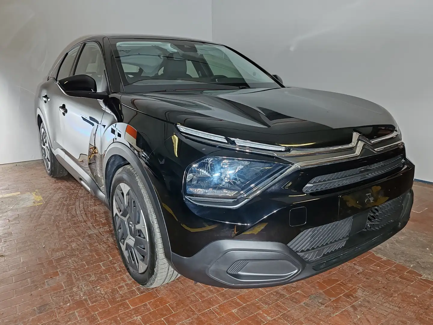 Citroen C4 1.2 130cv You + Car Play + PDC post Noir - 1