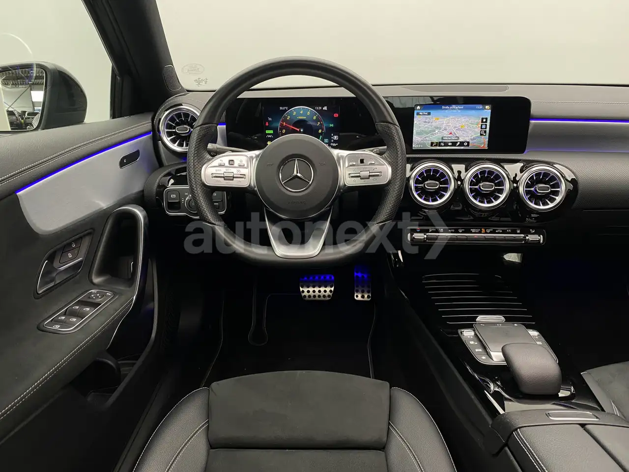 Mercedes-Benz A-Class e Limo. *2x AMG Line+Night* Edition 2021 (1079), миниатюра 16