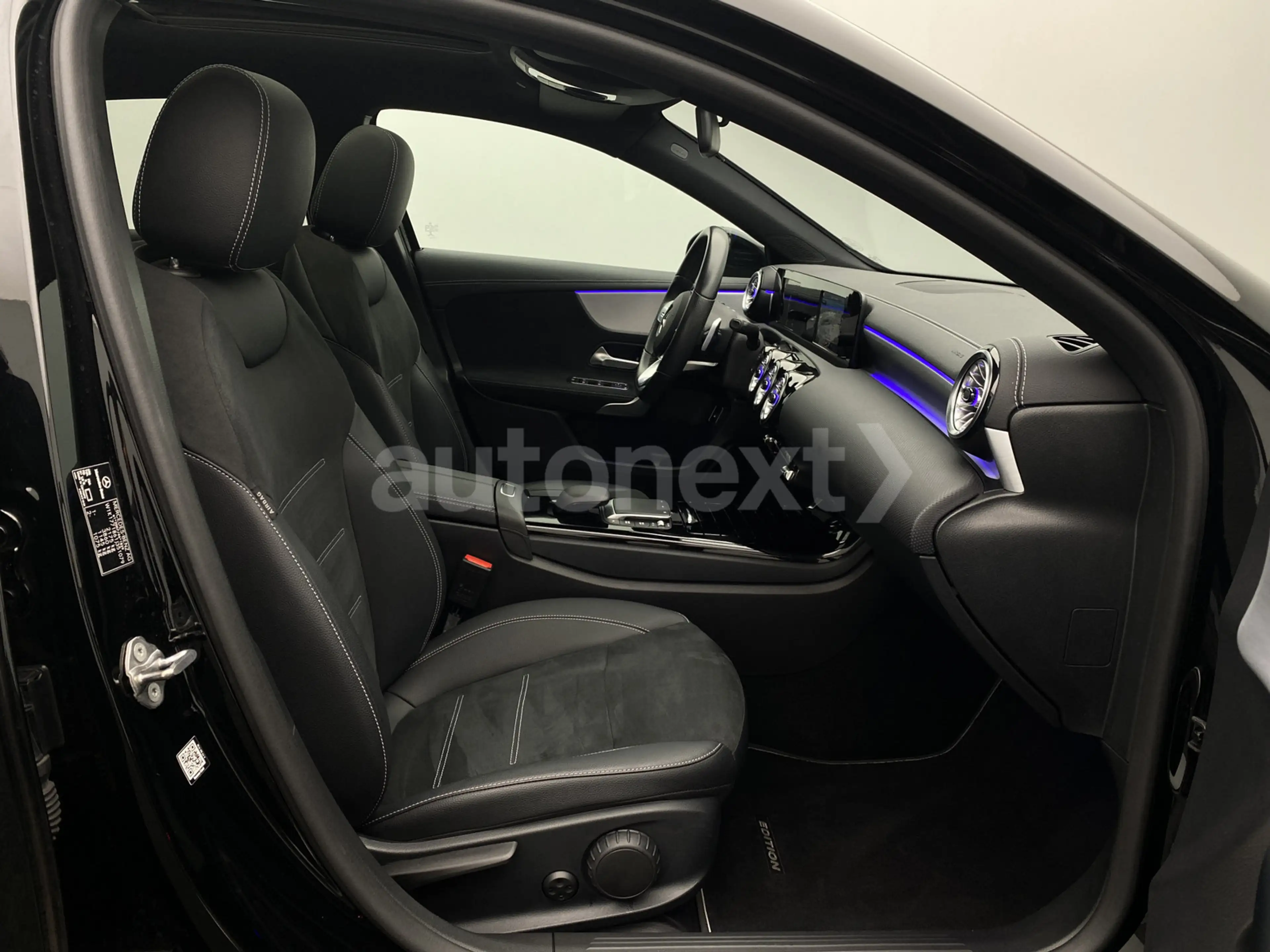 Mercedes-Benz A 250 e Limo. *2x AMG Line+Night* Edition 2021 (1079) — photo 14