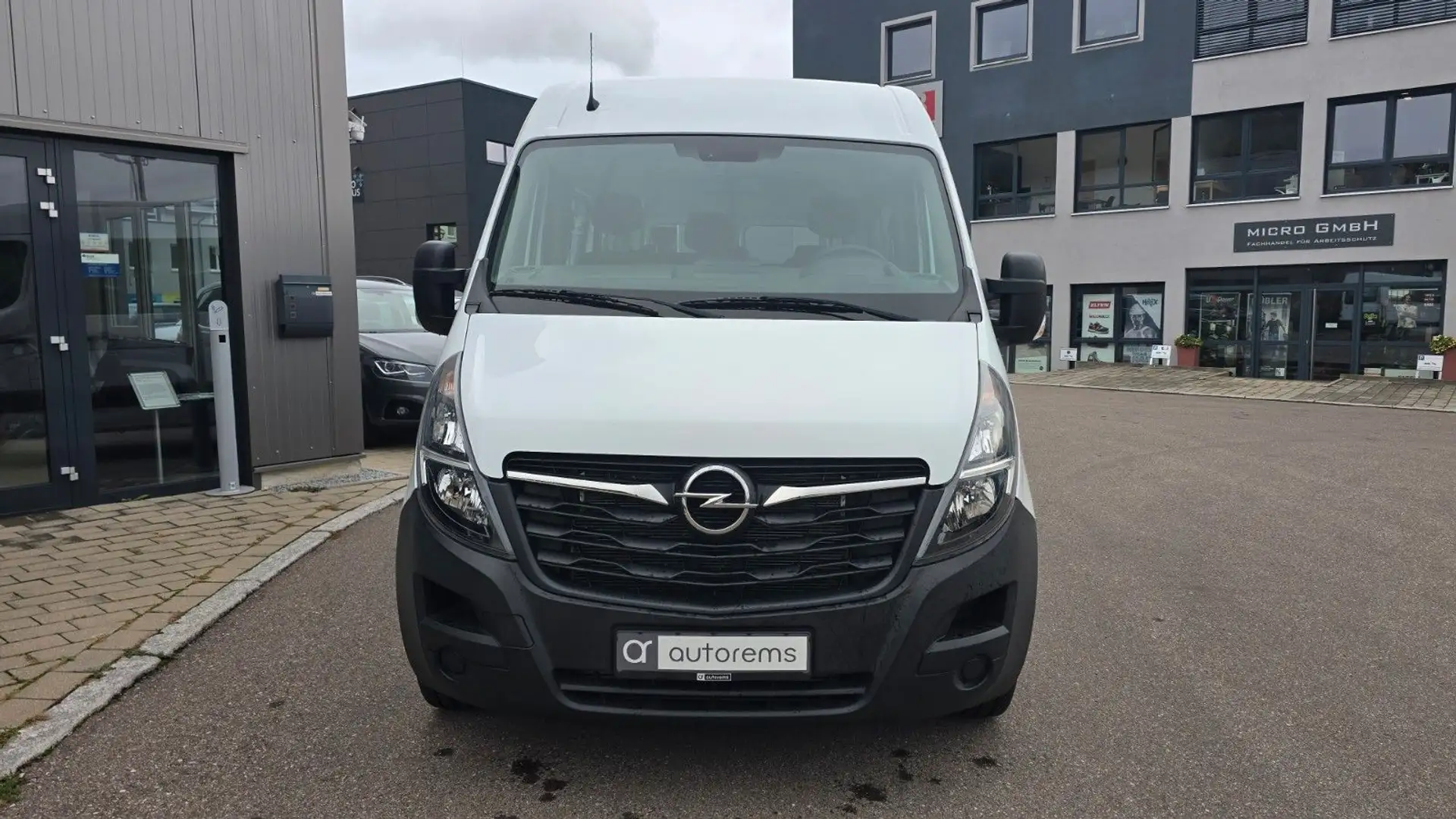 Opel Movano B Kombi HKb L2H2 3,3t*9SITZER*NAVI* Weiß - 2