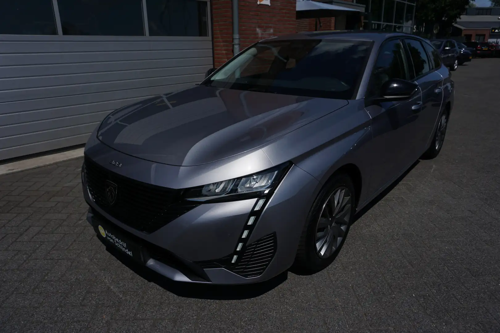 Peugeot 308 SW 1.2 PureTech Active Pack Business APPLE CARPLAY Grijs - 2
