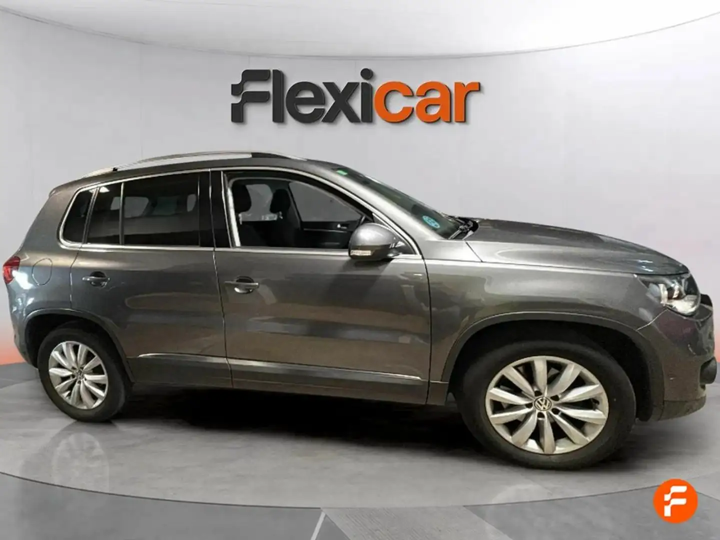 Volkswagen Tiguan 1.4 TSI 160cv 4Motion Sport - 5P (2015) Gris - 2