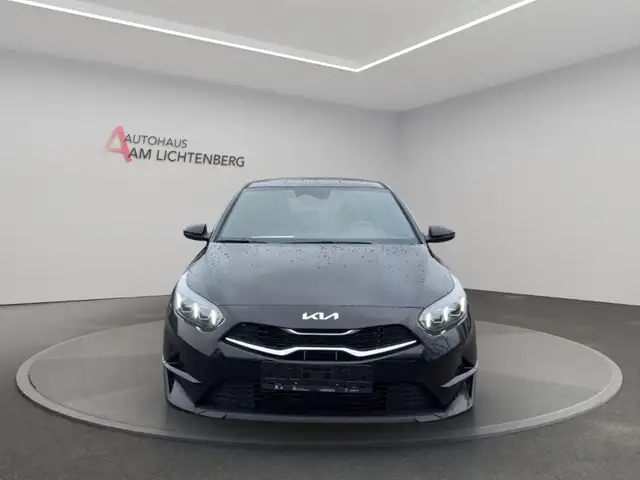 Kia Ceed view 4