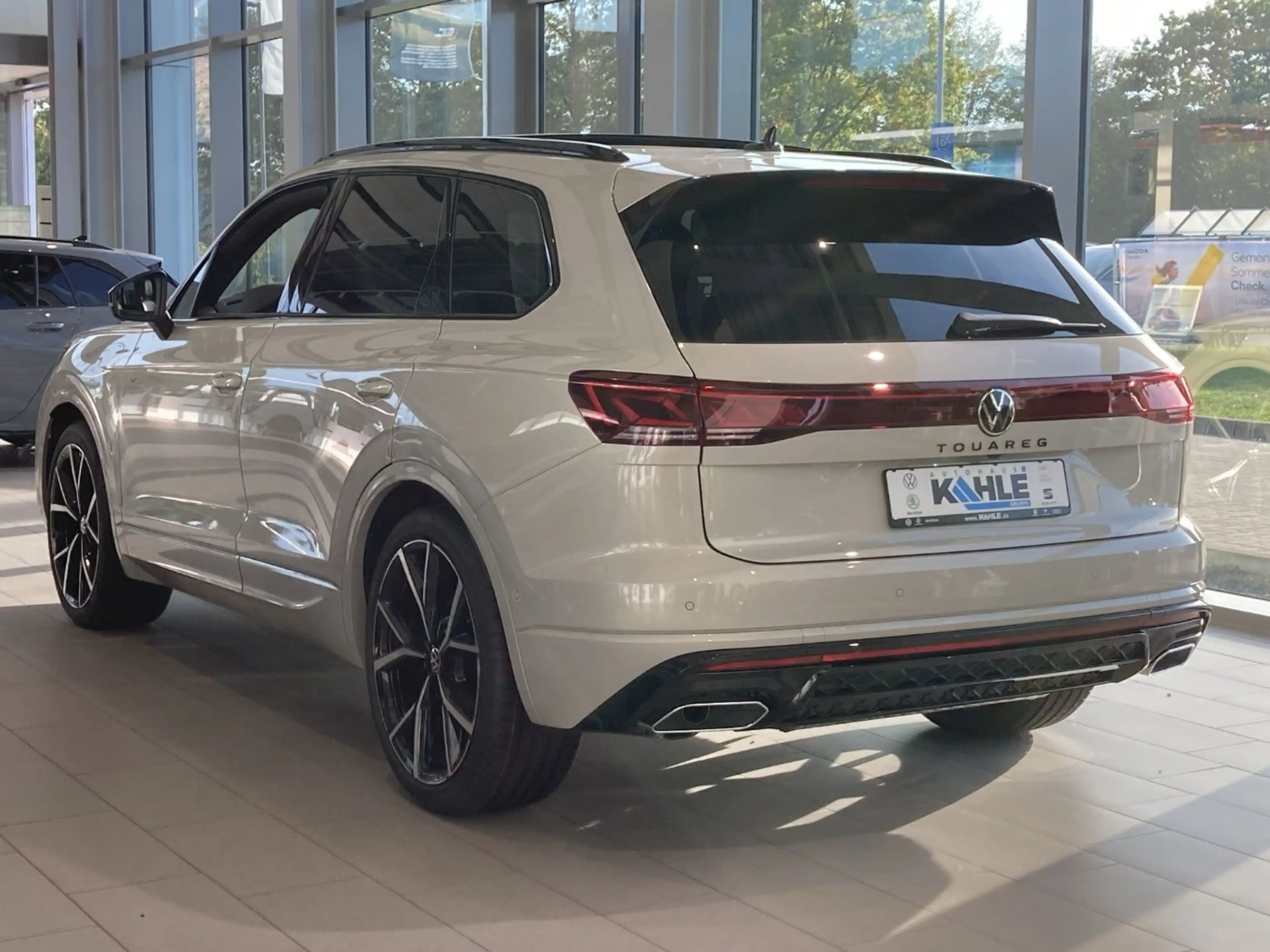 Volkswagen Touareg 3.0TDI 4MOTION R-Line FINAL EDITION — photo 4