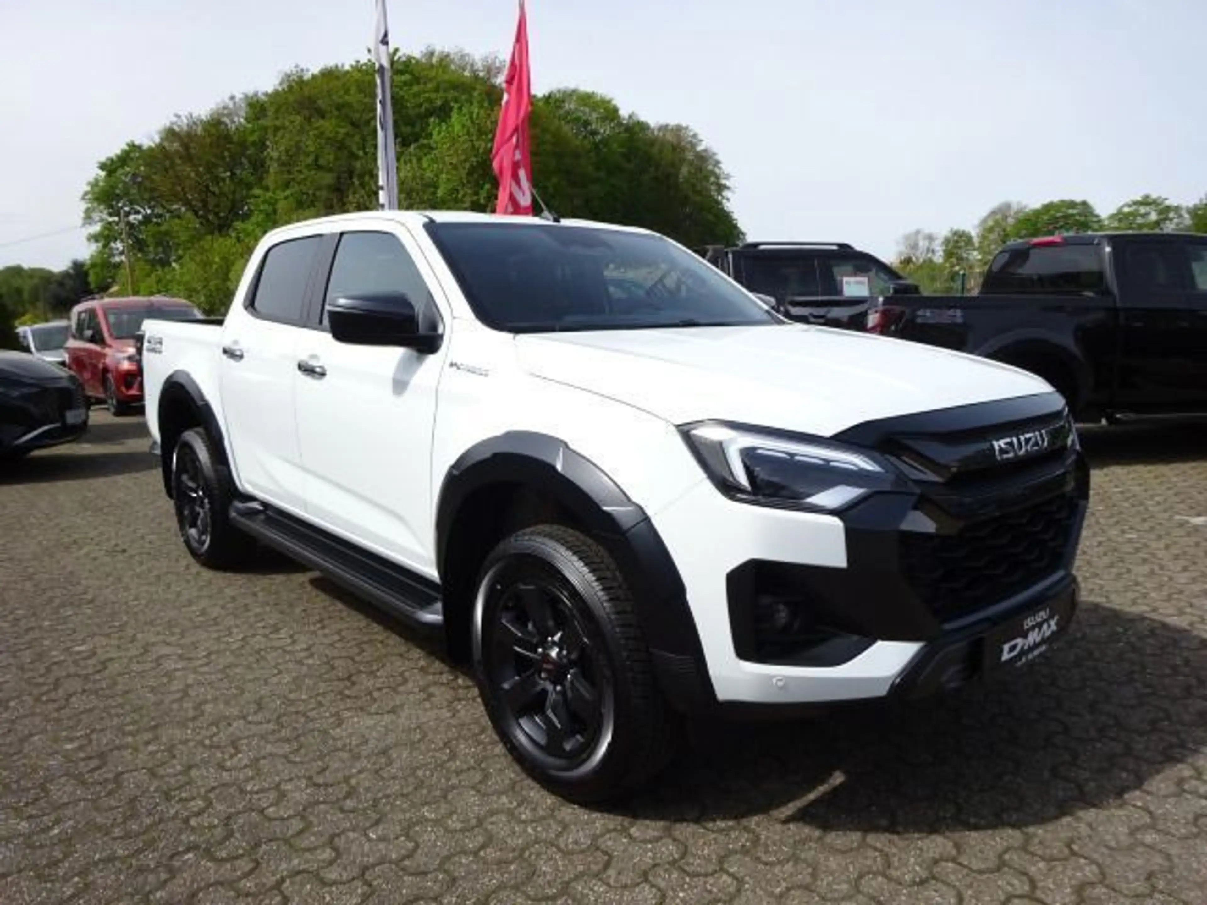 Isuzu D-Max Double Cab 1.9 4WD V-CROSS Kamera CarPlay — photo 3