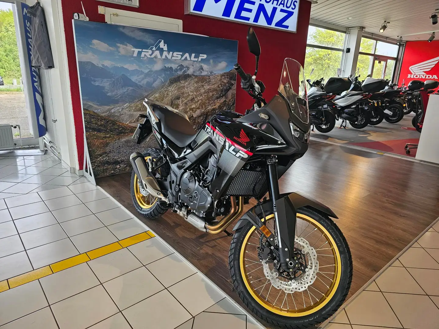 Honda XL 750 Transalp Noir - 2