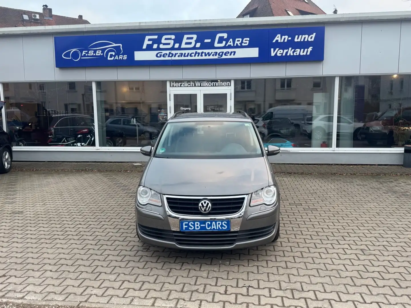 Volkswagen Touran Trendline Grau - 1