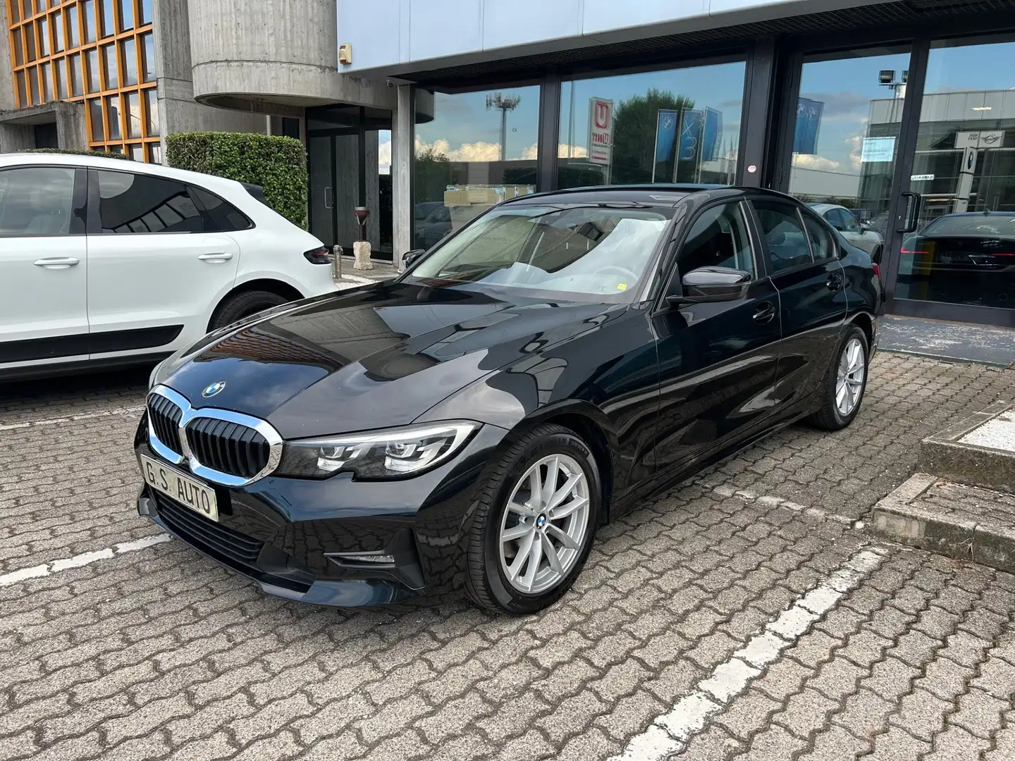 BMW 320 d G20 320d mhev 48V xdrive auto Noir - 1