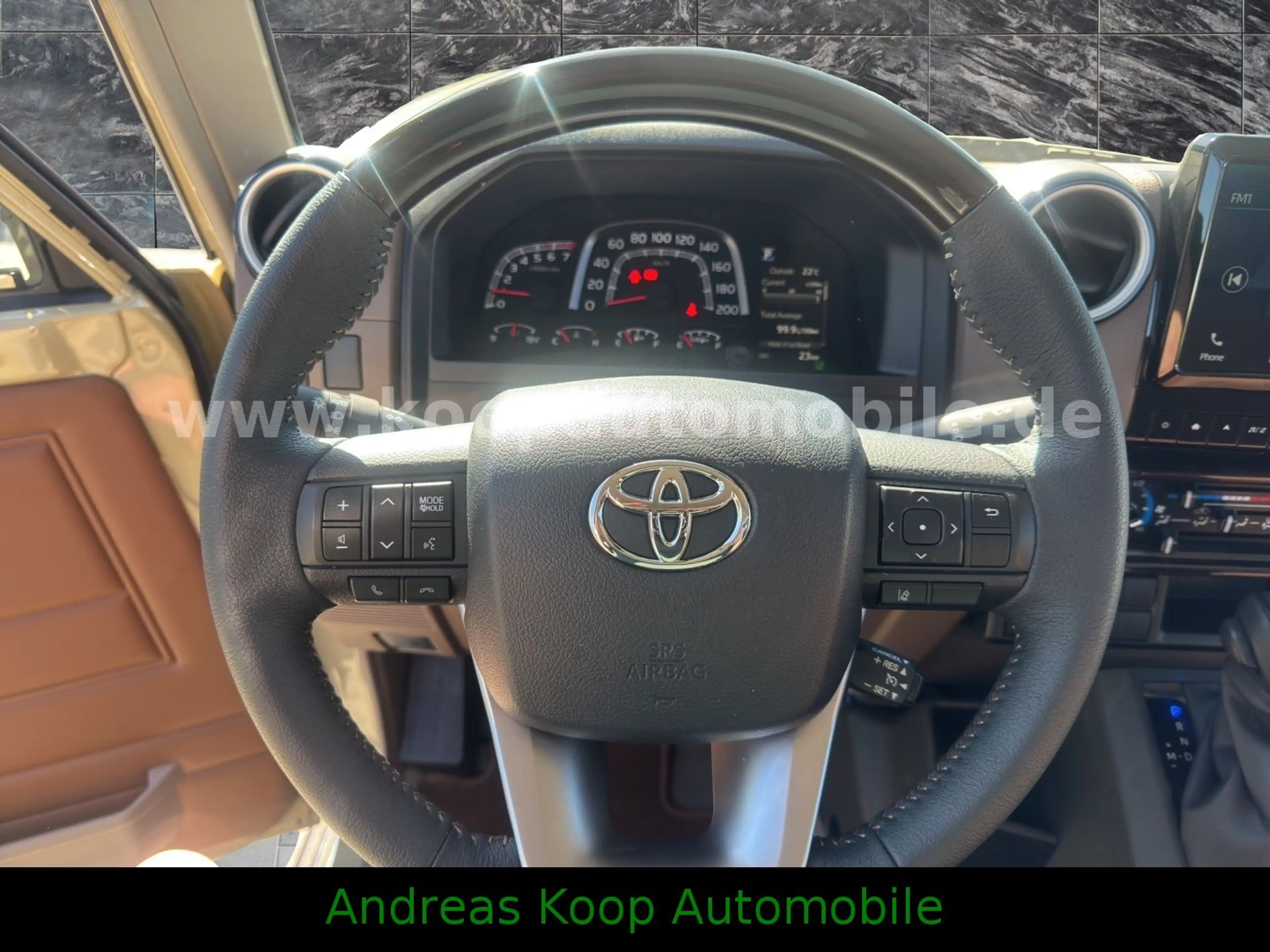 Toyota Land Cruiser GRJ 79 SC Aut. LX-Z LED ALU SOFORT — photo 14