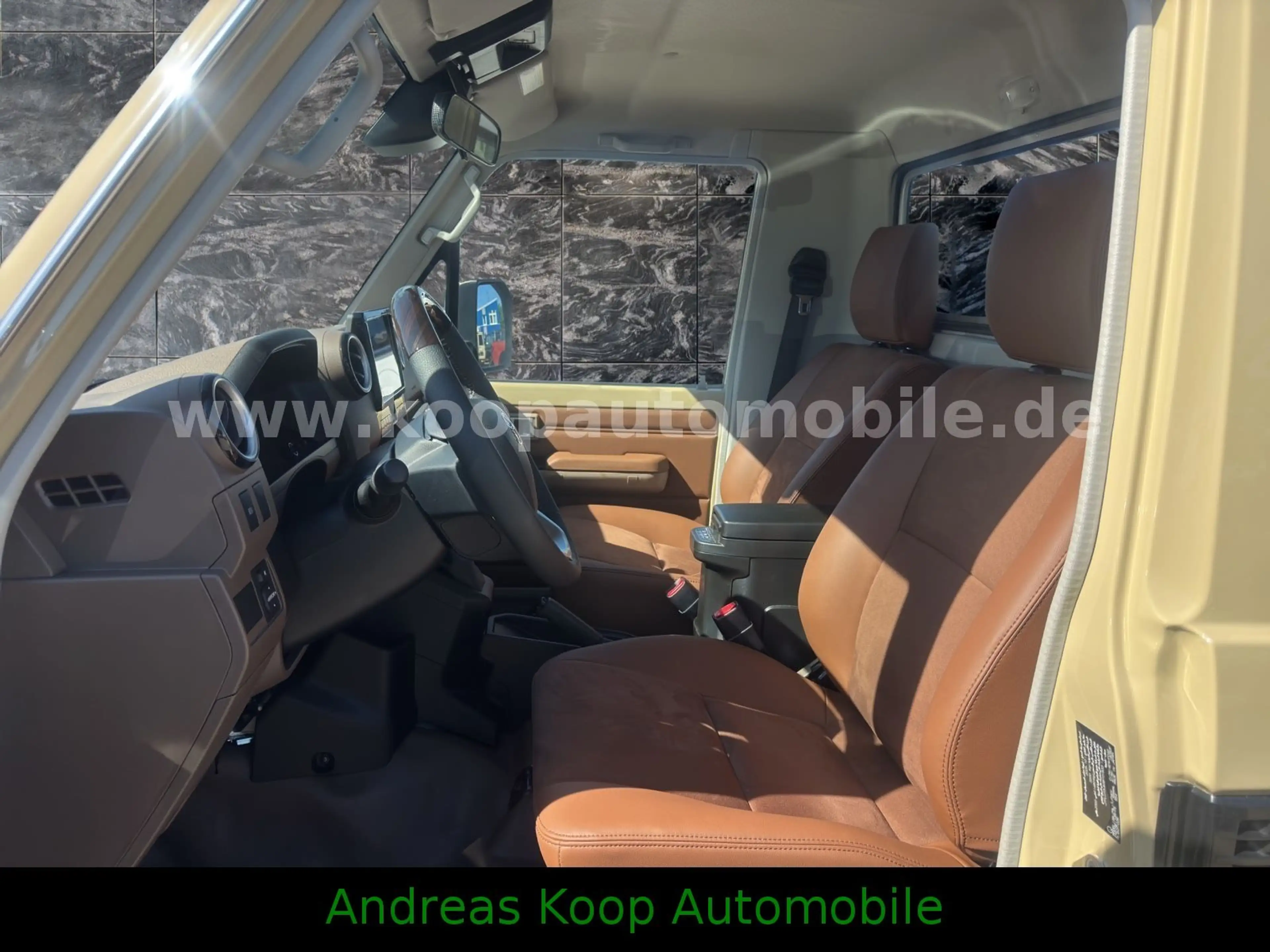 Toyota Land Cruiser GRJ 79 SC Aut. LX-Z LED ALU SOFORT — photo 13