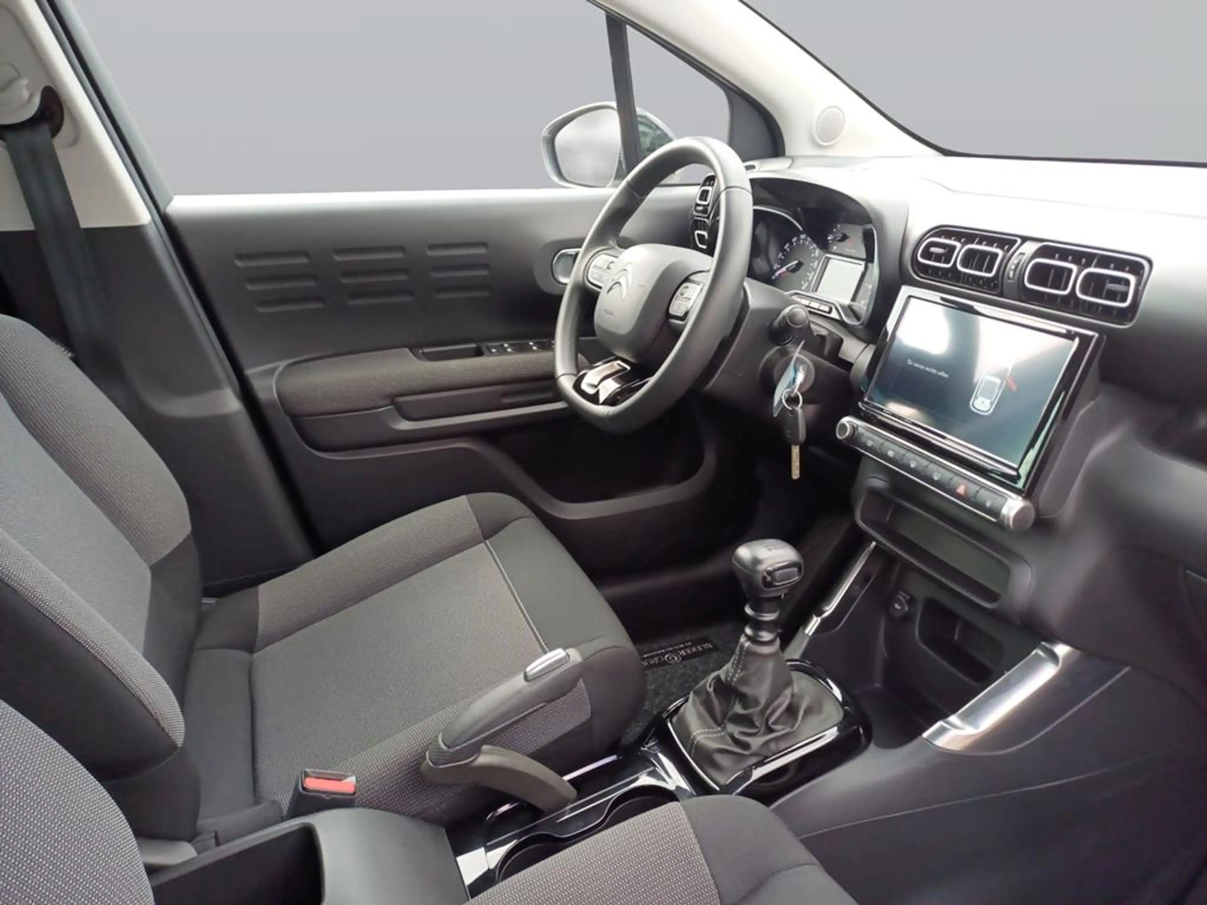 Citroen C3 Aircross PureTech 110 S&S Shine — photo 10