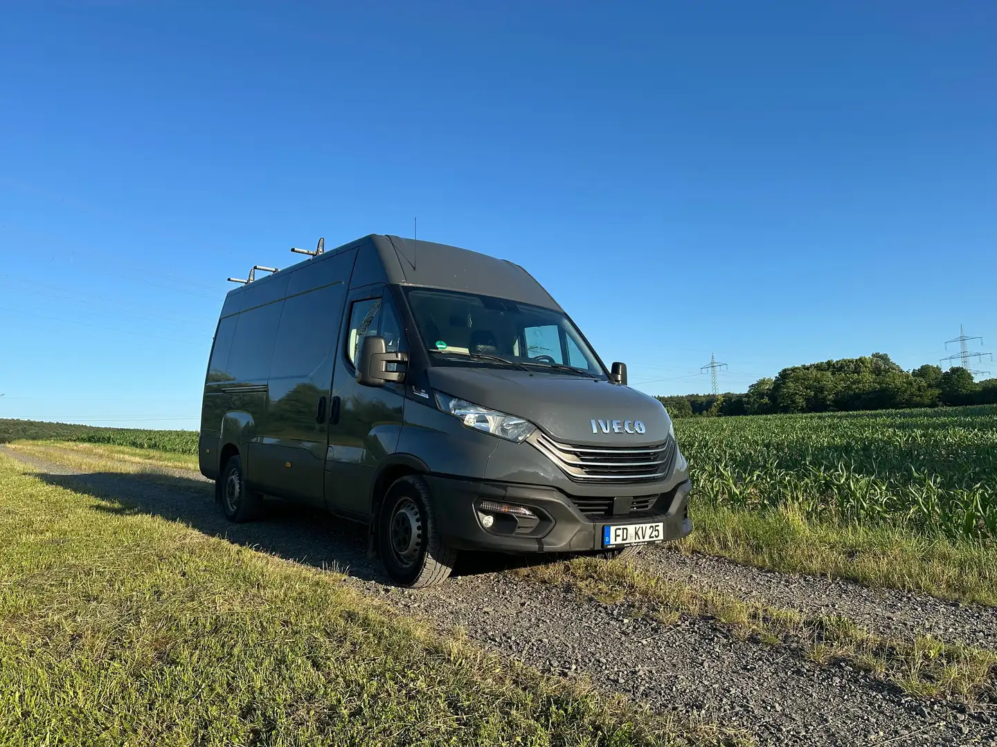 Iveco Daily 35 S 18HA8 V Grau - 1