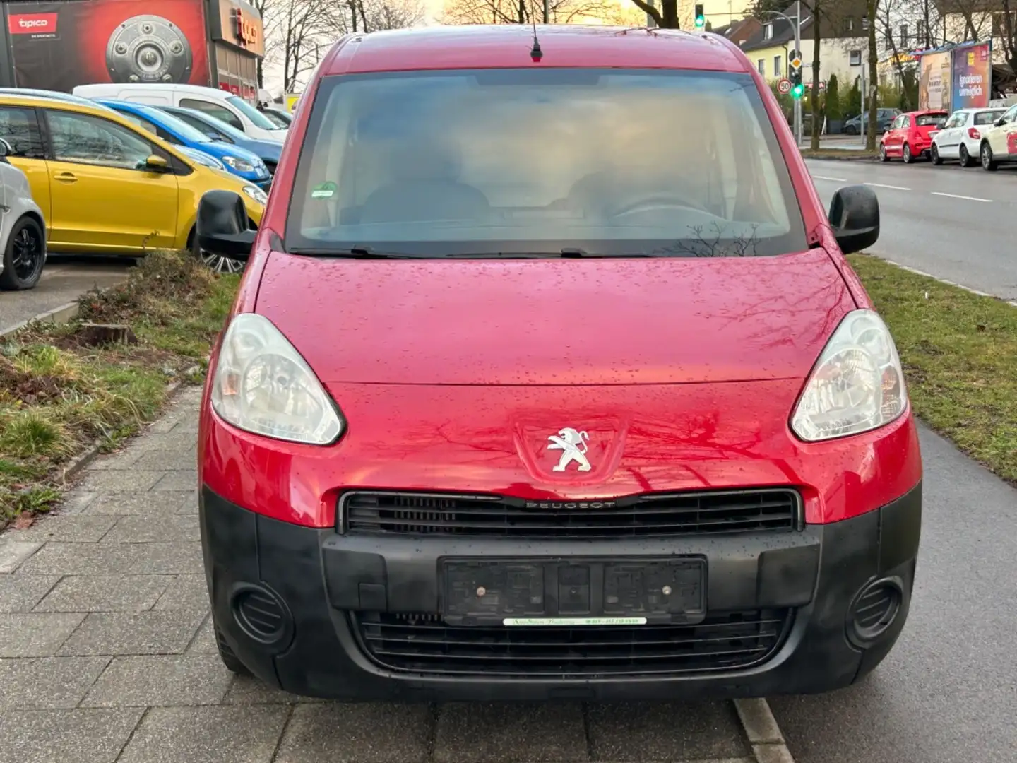Peugeot Partner 1.6 HDI Flügeltüren Rot - 2