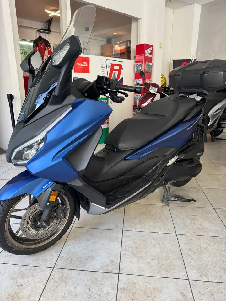 Honda Forza 350