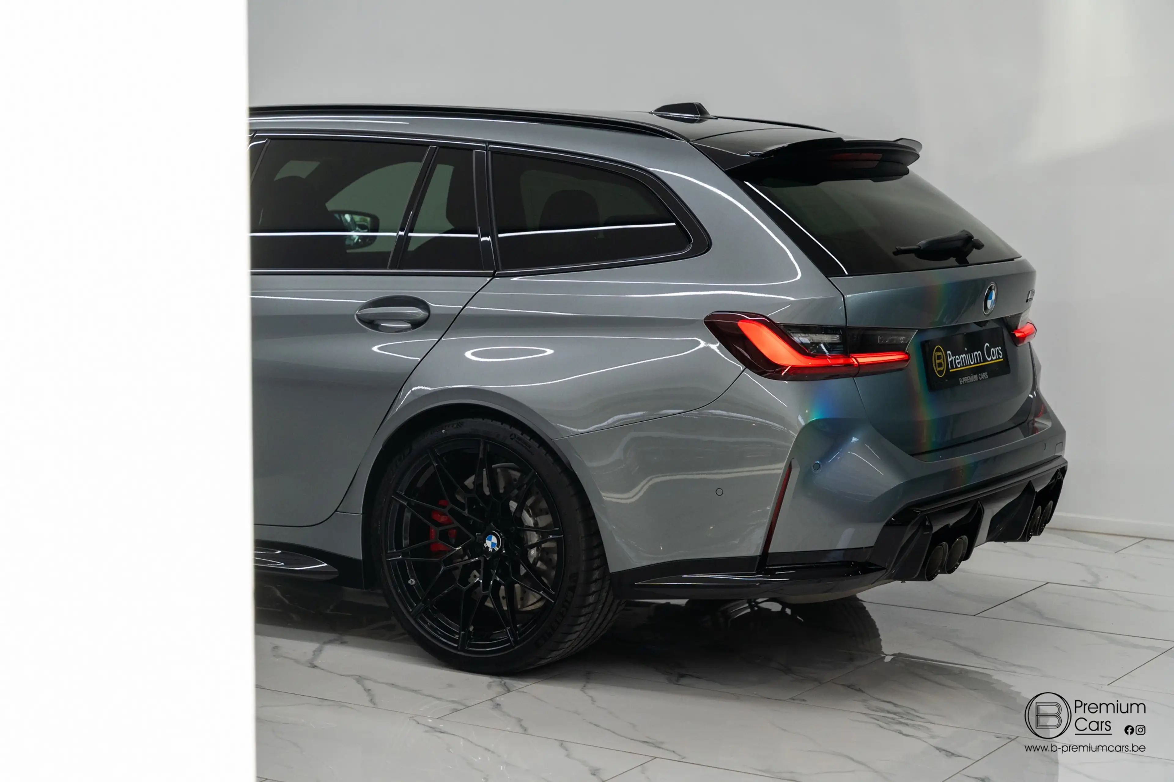BMW M3 Competition M xDrive Touring Carbon! Full options! New car! — photo 14