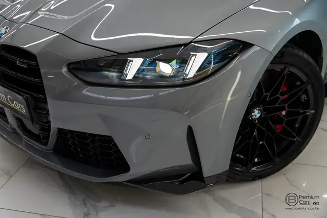 BMW M3 view 3