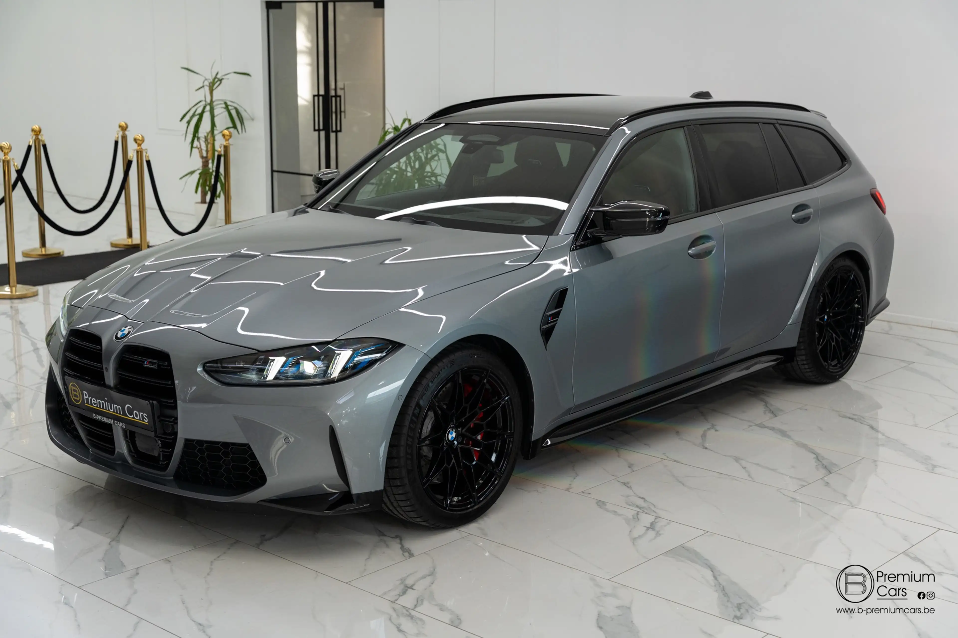 BMW M3 Competition M xDrive Touring Carbon! Full options! New car! — photo 4