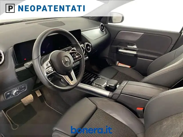 Mercedes-Benz Gla view 9