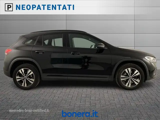 Mercedes-Benz Gla view 5
