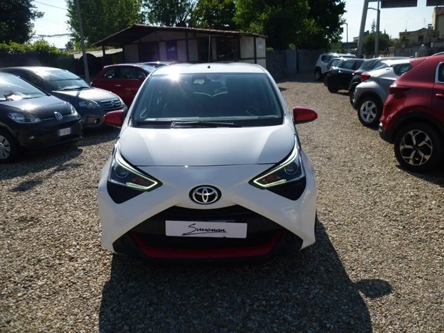 Toyota Aygo Aygo II 2018 5p 5p 1.0 x-business plus 72cv Bianco - 1