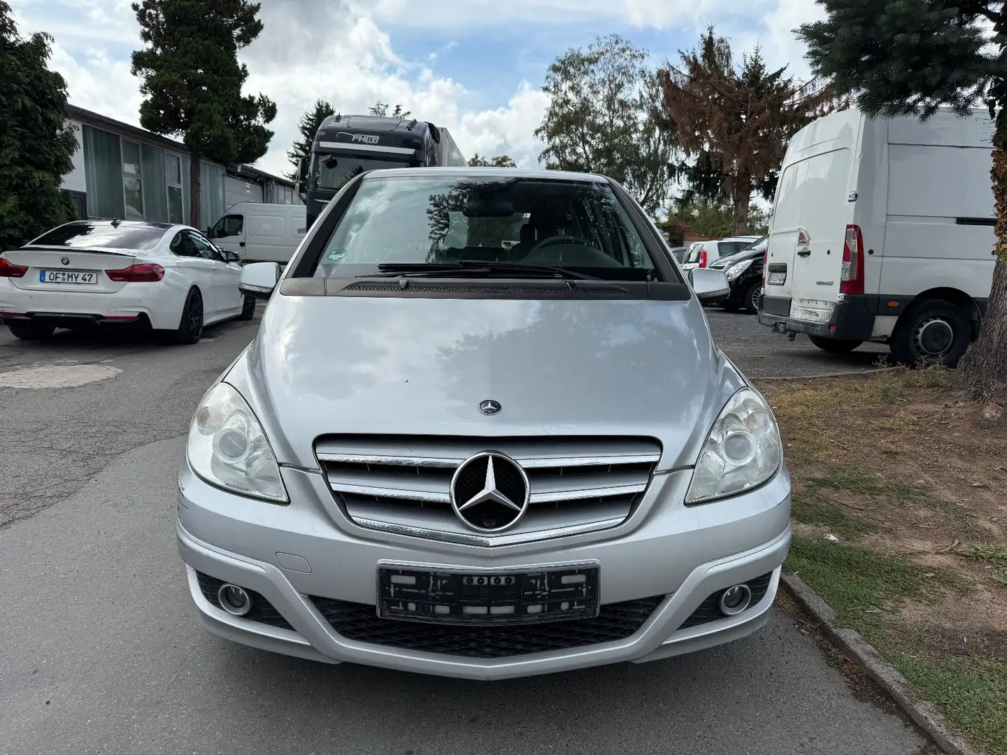 Mercedes-Benz B 170 KLIMA SITZHEIZUNG TEILLEDER Silber - 2