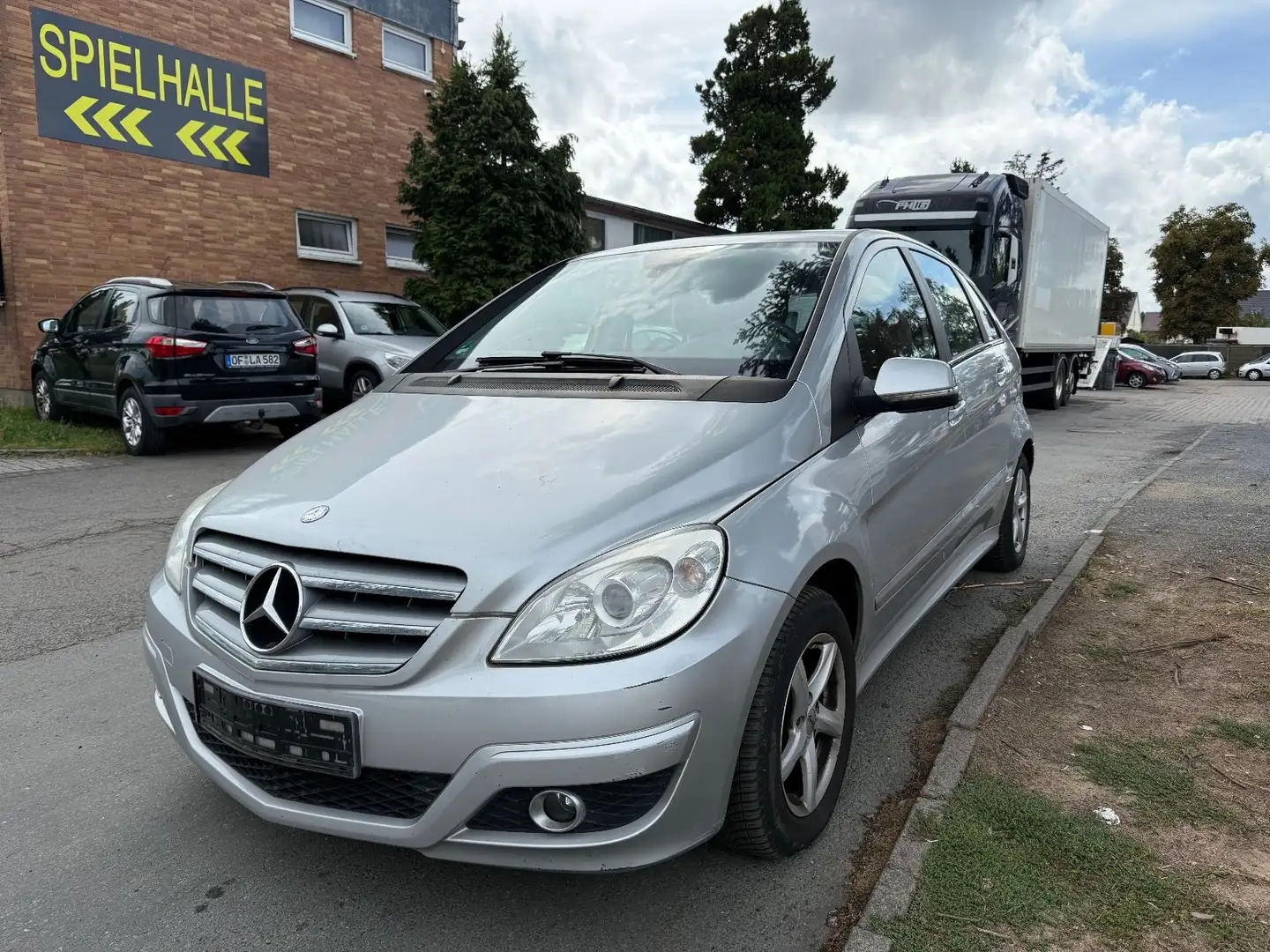 Mercedes-Benz B 170 KLIMA SITZHEIZUNG TEILLEDER Silber - 1