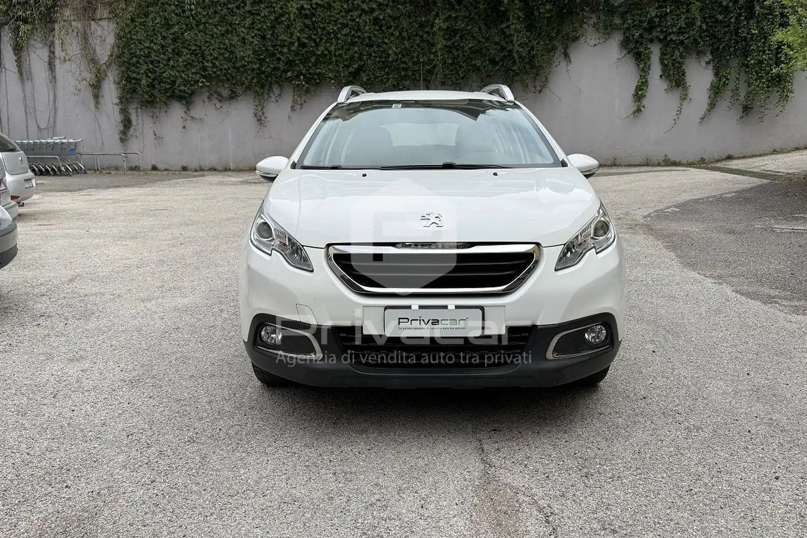 Peugeot 2008 PureTech 82 Allure Weiß - 2