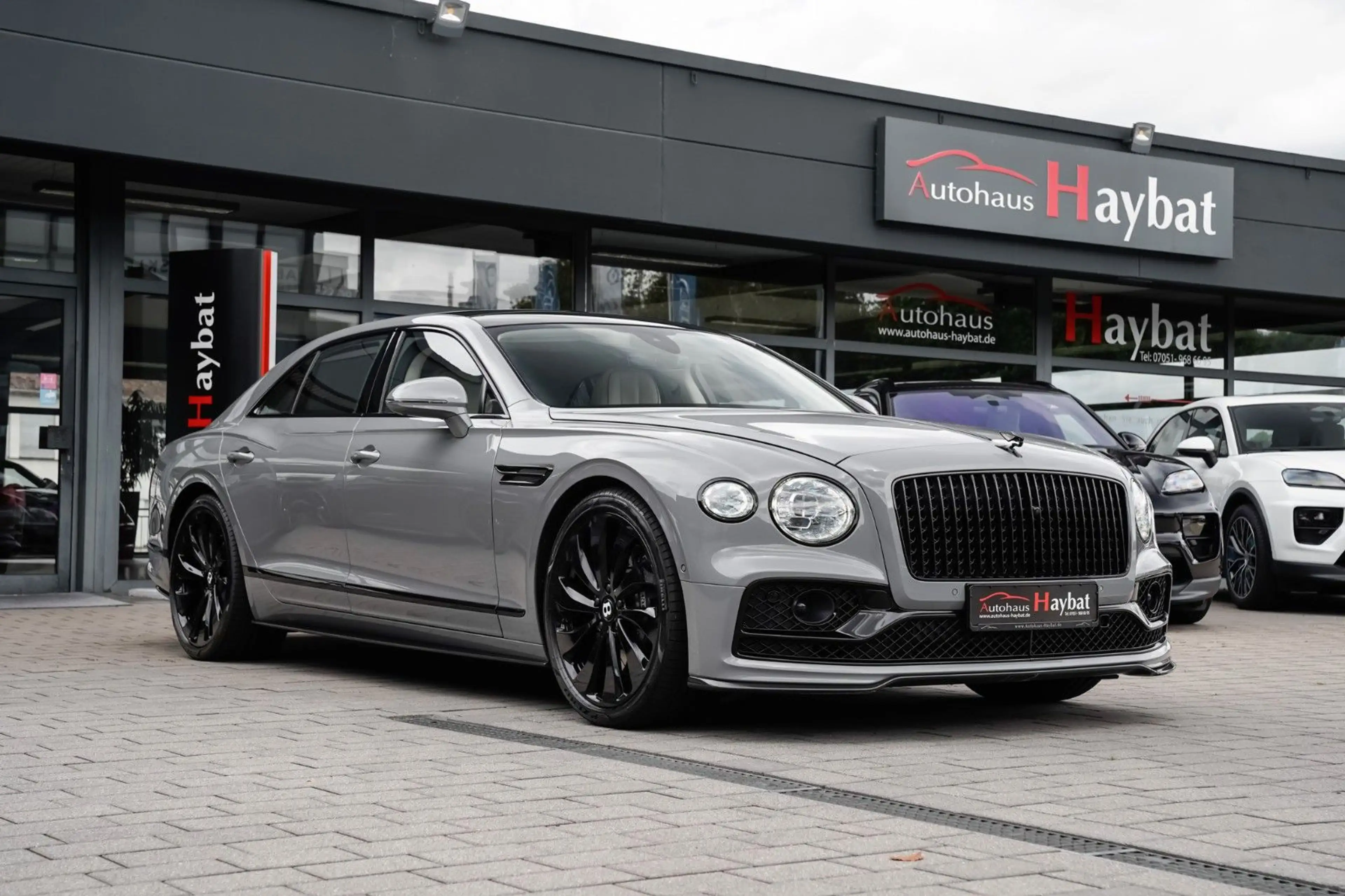 Bentley Flying Spur Hybrid Mulliner Blackline-Carbon-B&O — photo 13