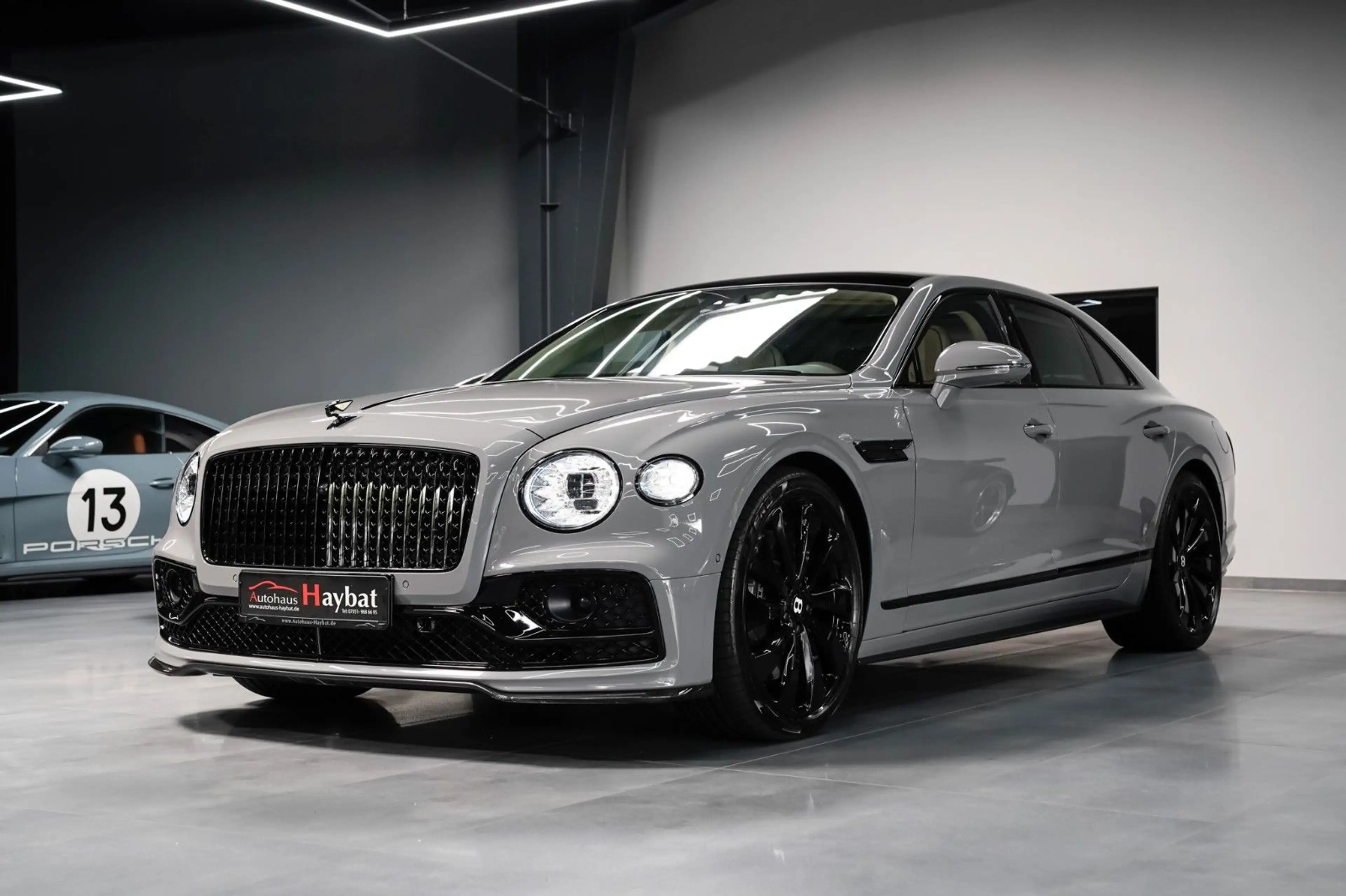 Bentley Flying Spur Hybrid Mulliner Blackline-Carbon-B&O — photo 3