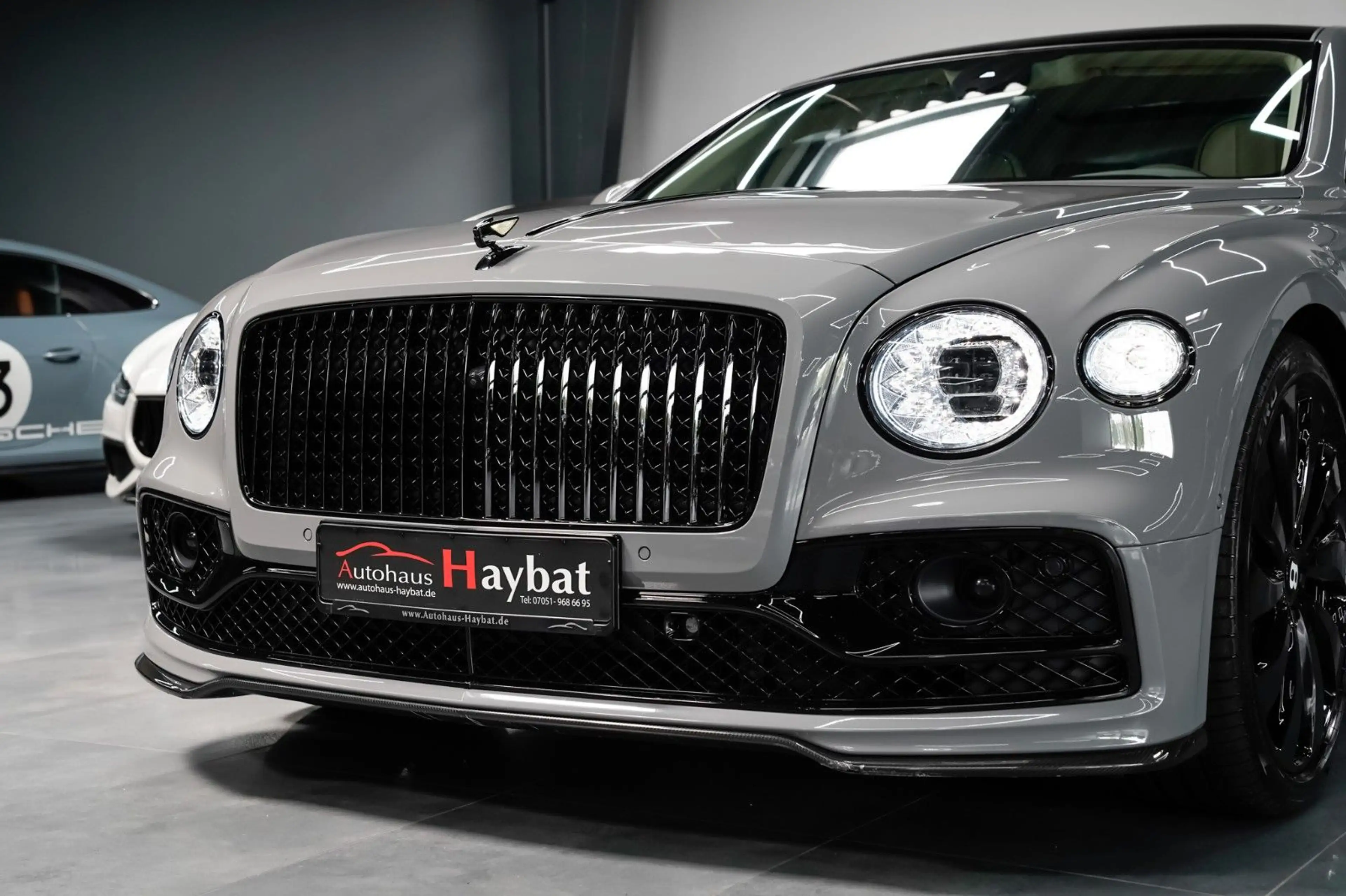 Bentley Flying Spur Hybrid Mulliner Blackline-Carbon-B&O — photo 4