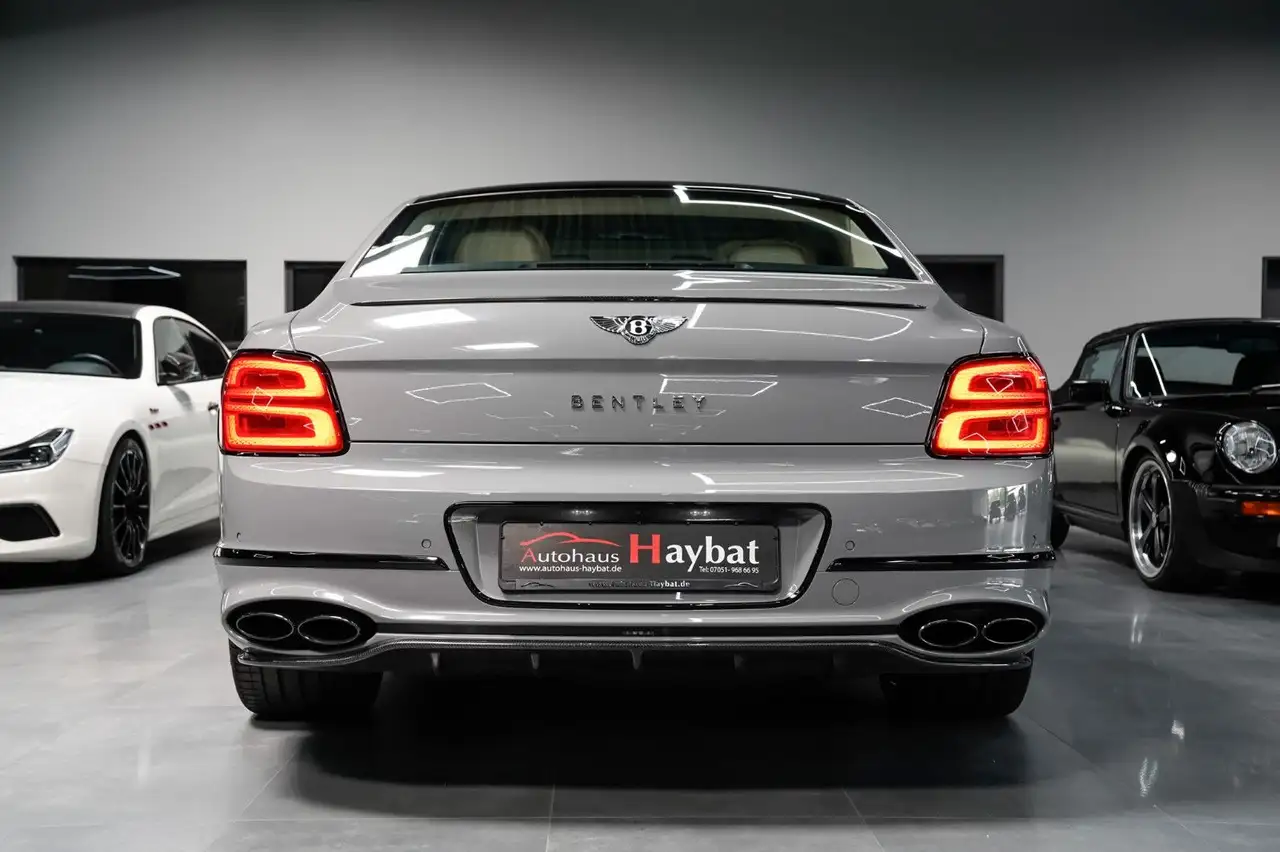 Bentley Flying Spur 2022 — фото 9