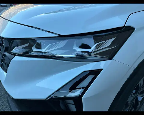 Renault Austral view 9