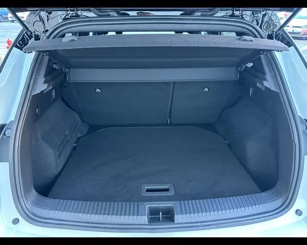 Renault Austral view 12