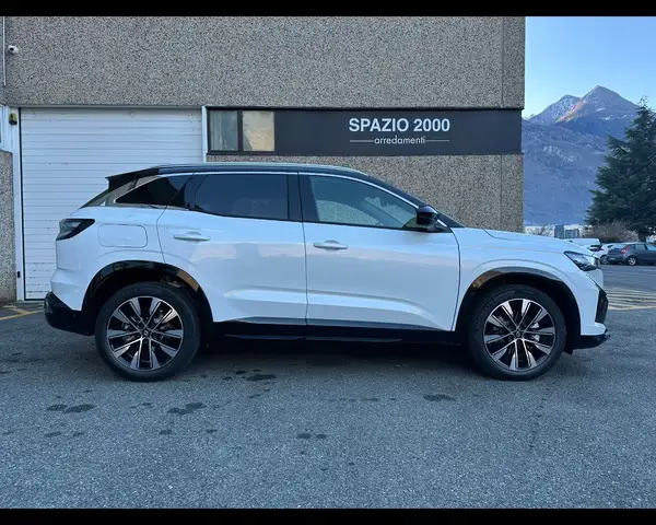 Renault Austral view 4