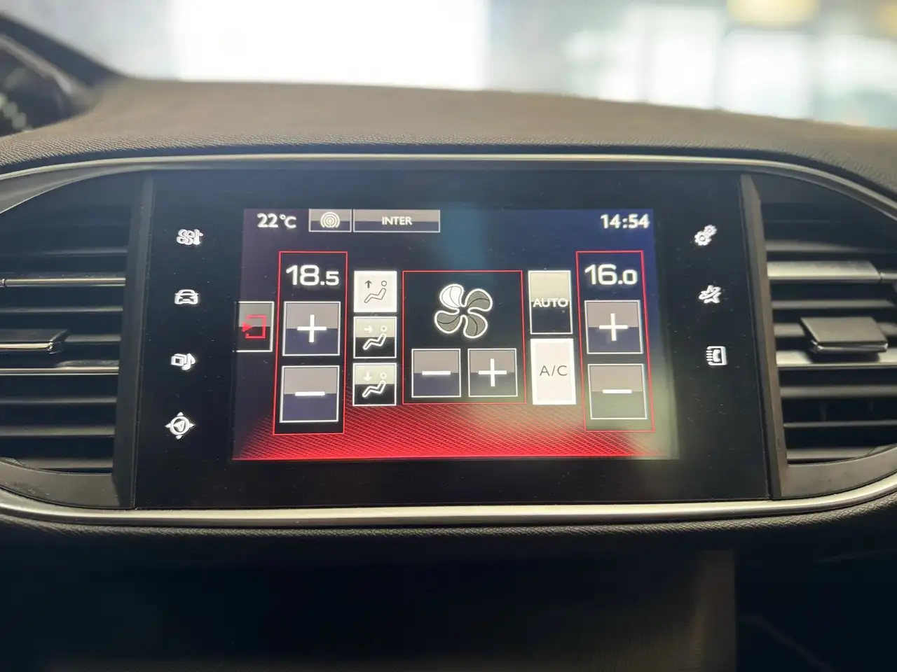 Peugeot 308 308 — photo 25
