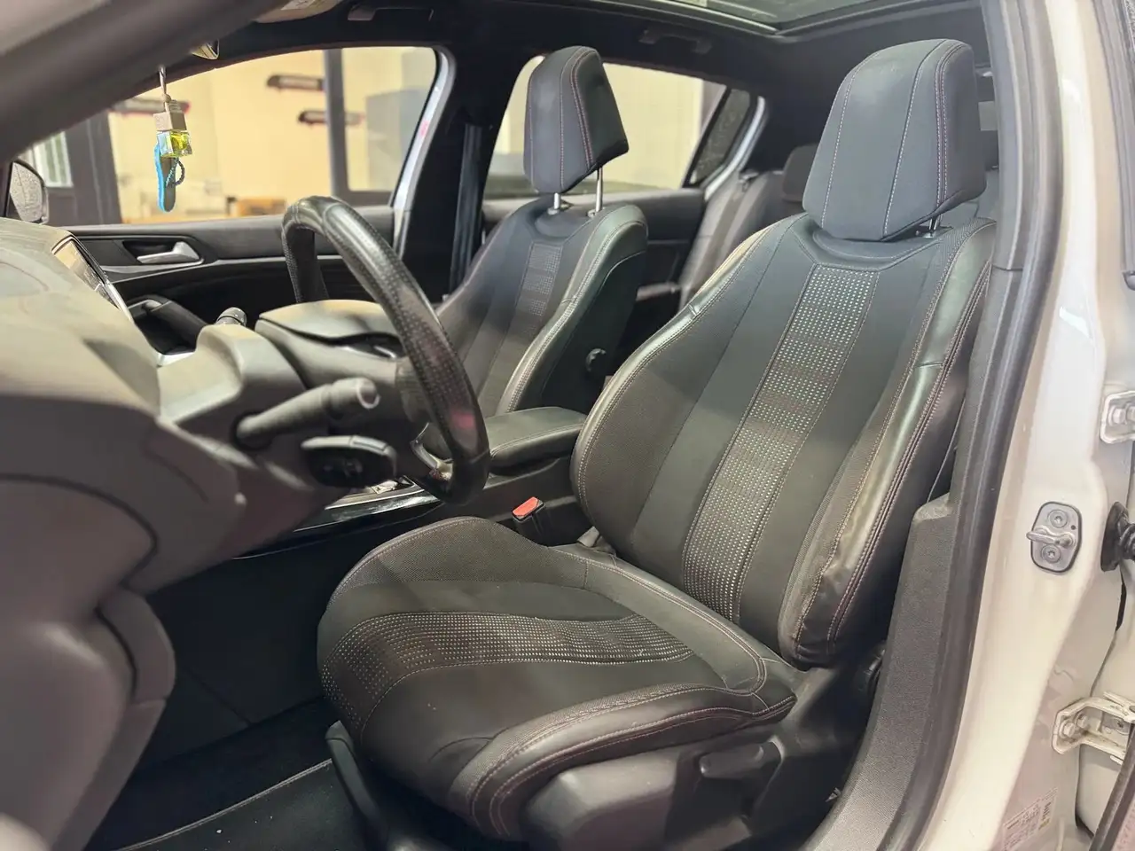 Peugeot 308 308 — photo 15