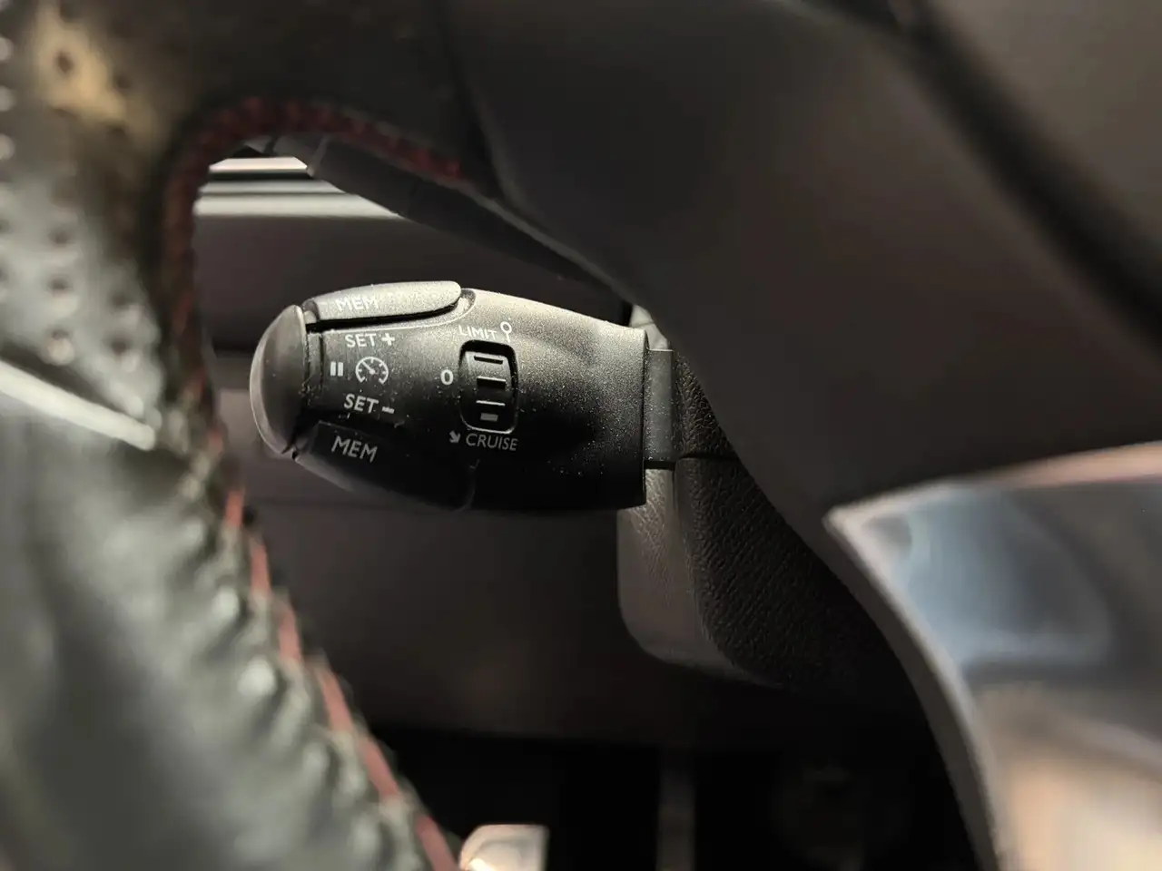 Peugeot 308 308 — photo 33