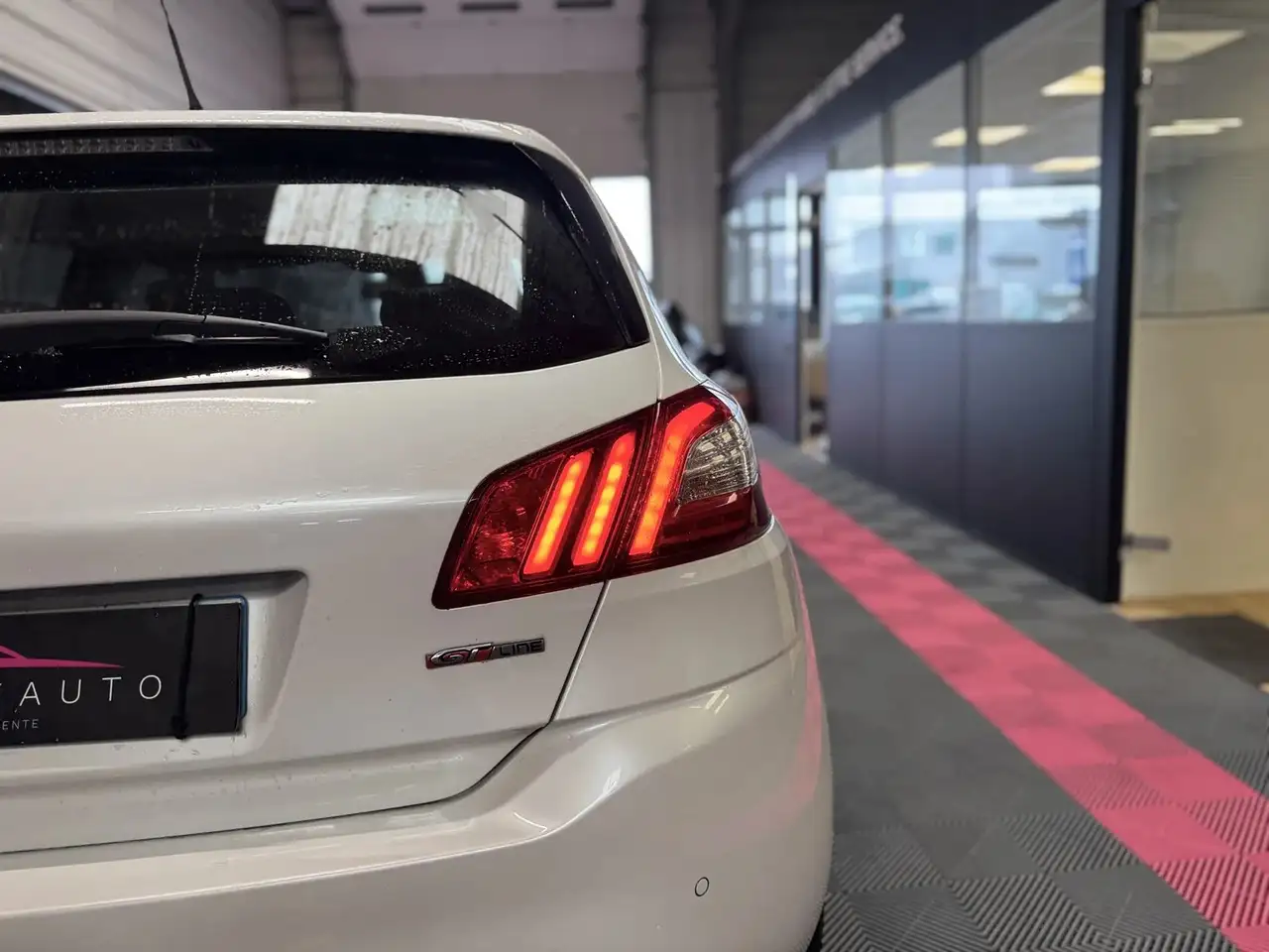 Peugeot 308 308 — photo 42