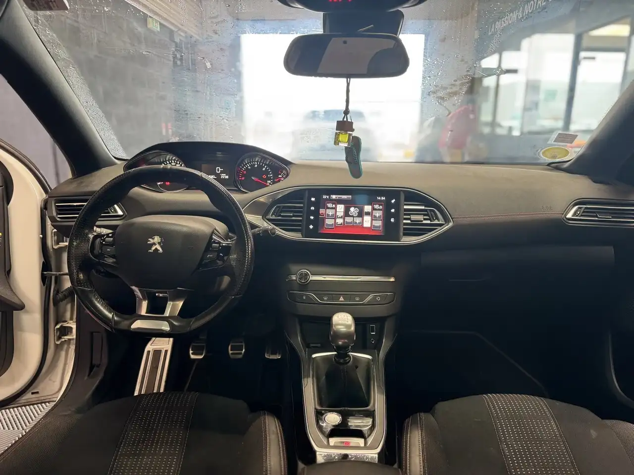 Peugeot 308 308 — photo 19