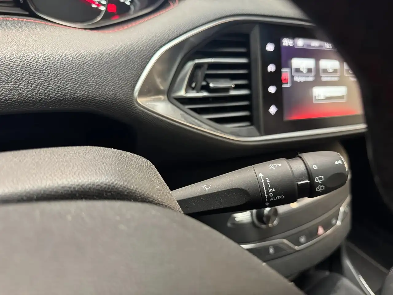 Peugeot 308 308 — photo 31